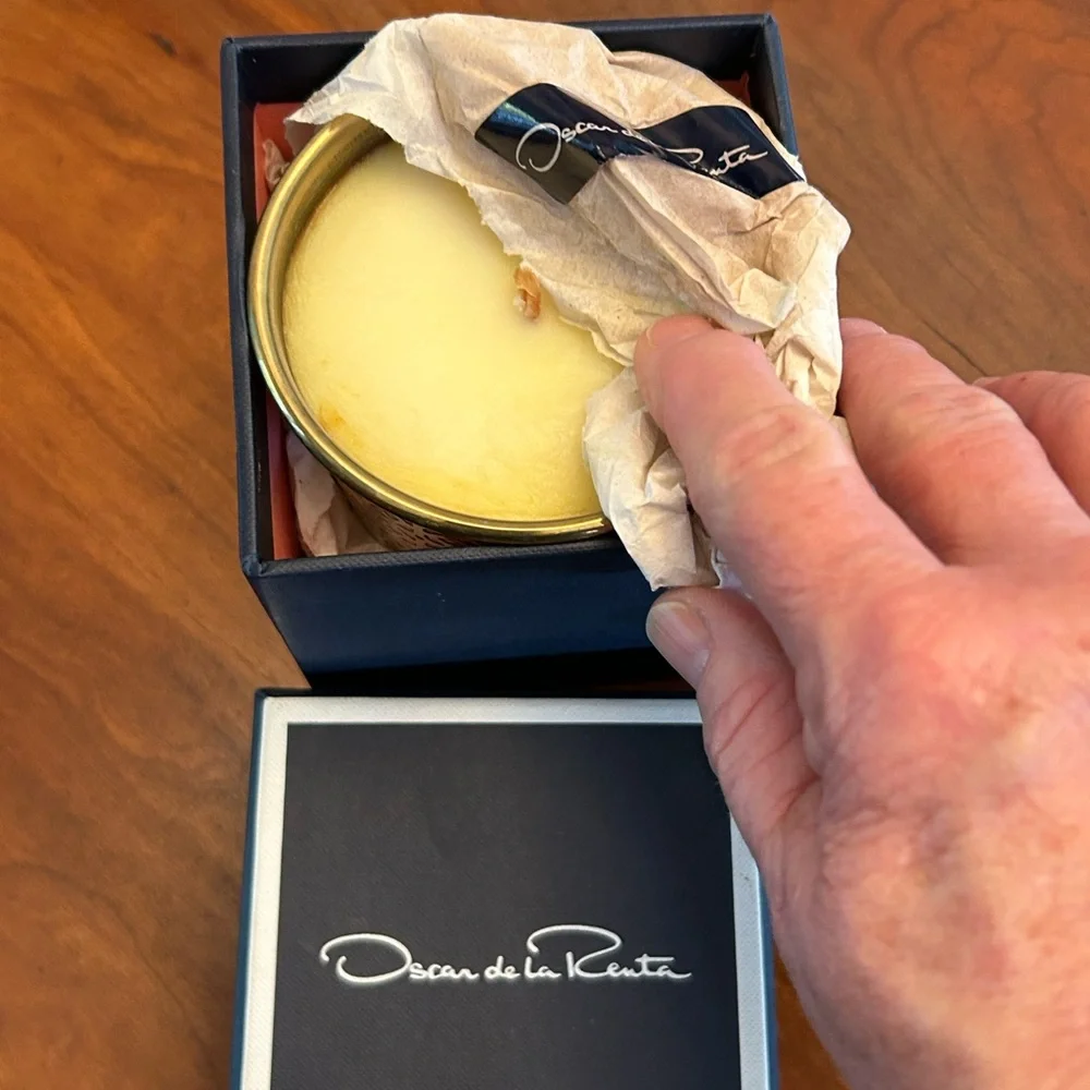 Oscar de la Renta Gold and Silver Textured Candle